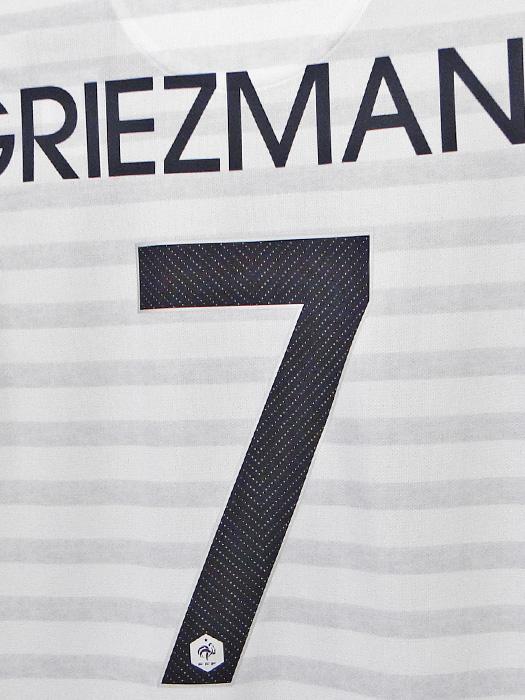 ナイキ Nike 14 15フランス代表 アウェイ 半袖 グリエスマン 背番号7 105の通販はau Pay マーケット ネイバーズスポーツ