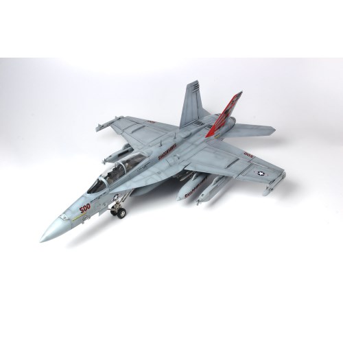 1/48 EA-18G グラウラー VAQ-141 完成品 厚木基地 ハセガワ EA-18G グラウラー `VAQ-141 シャドーホークス` (プラモデル