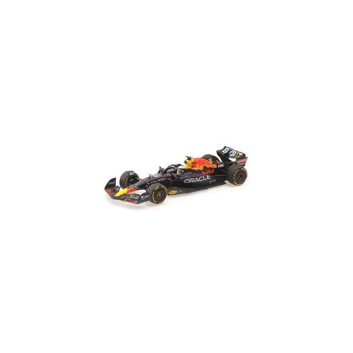 オラクル レッド ブル レーシング RB18 マックス・フェルスタッペン カナダGP 2022 ウィナー 1／43スケール (ミニカー)