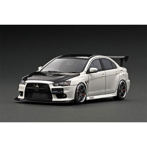 ignition model 1／43 Mitsubishi Lancer Evolution X (CZ4A) Pearl White 【IG2567】 (ミニカー)ミニカー