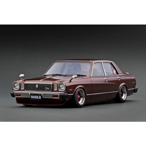 ignition model 1／18 Toyota MarkII Sedan Grande (MX41) Brown Metallic 【IG3427】 (ミニカー)ミニカー