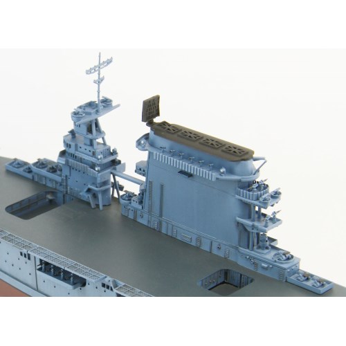 プラモデル2体まとめセット！現状品　航空母艦 レキシントン/6輪兵員輸送車 1/700 ES-007 アメリカ海軍航空母艦レキシントン(CV-2