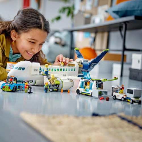 LEGO レゴ シティ 旅客機 60367おもちゃ こども 子供 レゴ ブロック 7歳