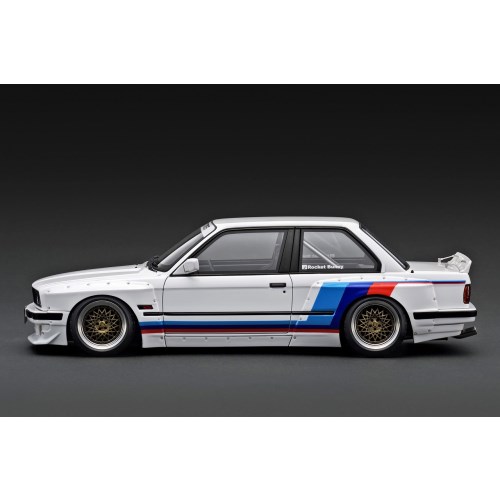 イグニッションモデル　Ignition Model 1:18スケール　レジン・プロポーションモデル　 1990年JTC Calsonic スカイライン　GT-R No.12 R32 Case ホビー 美品ignition model イグニッションモデル 1&frasl;18