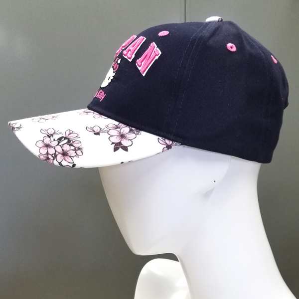 ロビン・ルス×ハローキティ「JAPAN CAP／桜フェイス」 (Robin Ruth Hello Kitty コラボ キャップ 帽子 キティバッグ  野球帽 JAPAN柄 ｜au PAY マーケット