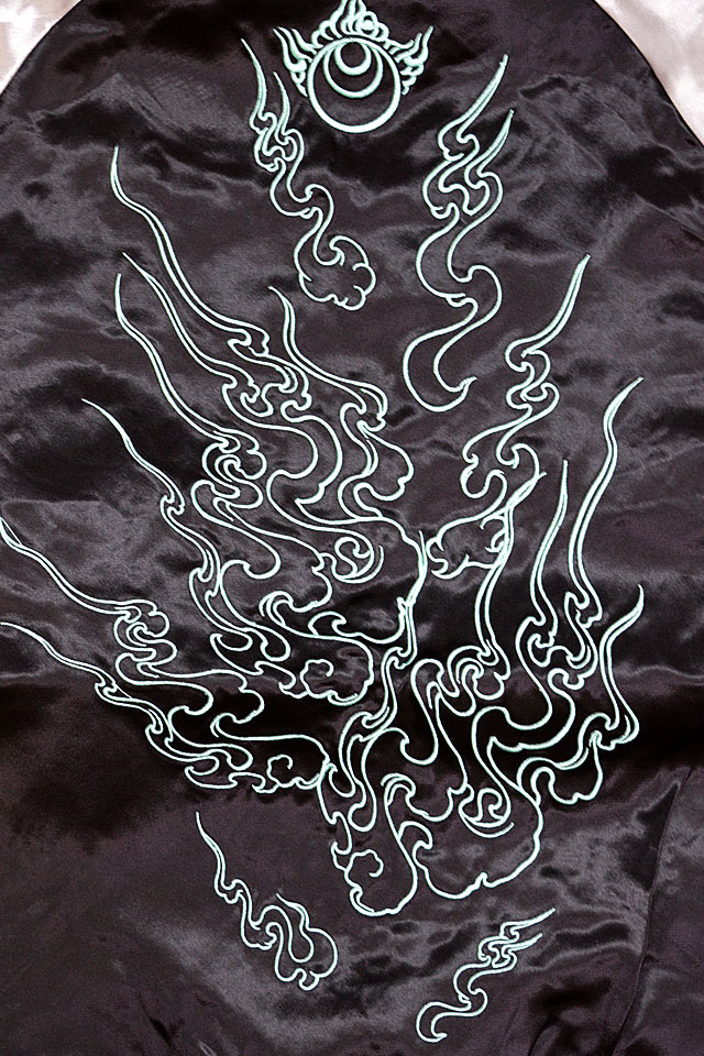 粋 狐火九尾狐リバーシブルスカジャン 絡繰魂 244031 和柄 和風 刺繍 妖怪 スーベニアジャケット からくり_5