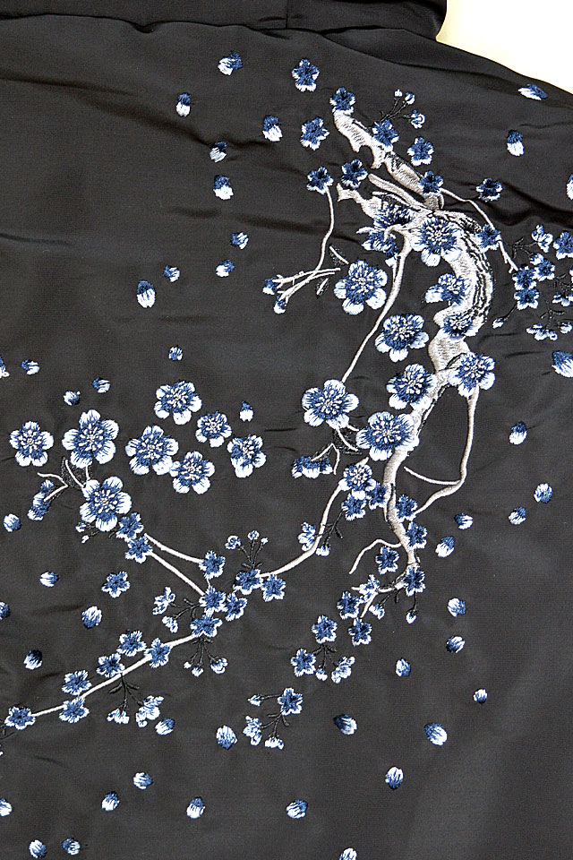 冬桜中綿ブルゾン 絡繰魂 244038 和柄 和風 さくら サクラ 刺繍 アウター からくり_4