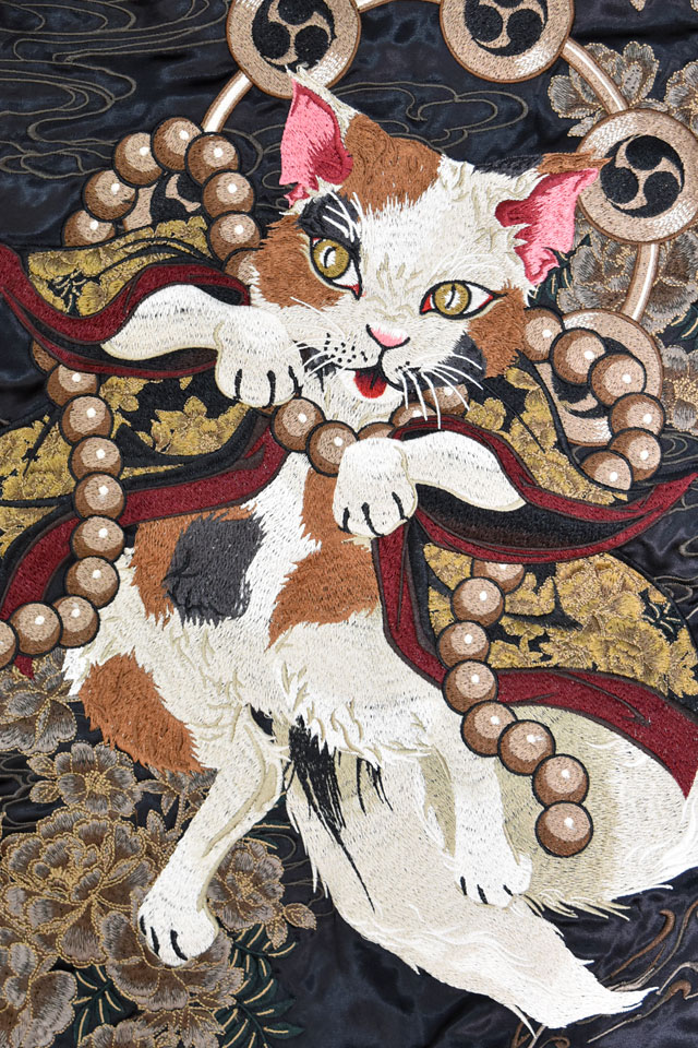 粋 猫又雷神リバーシブルスカジャン 絡繰魂 262030 和柄 和風 刺繍 ネコ スーベニアジャケット からくり_5