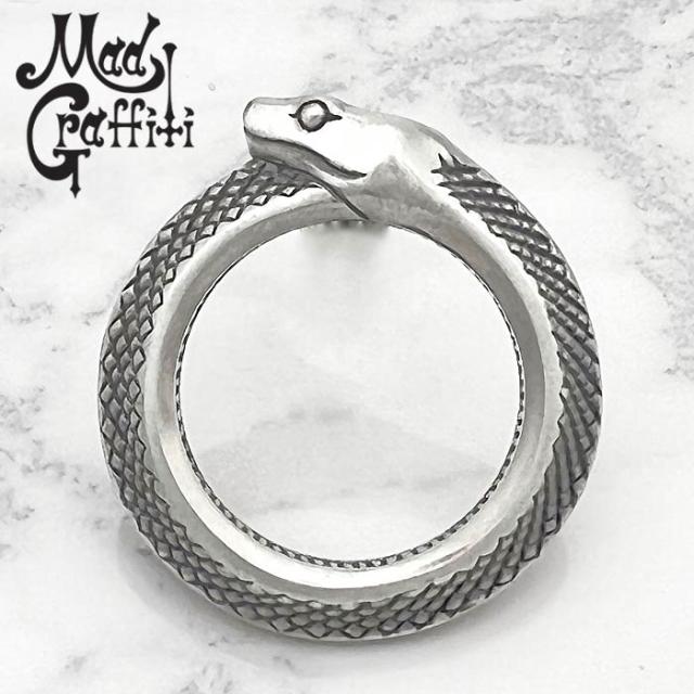 マッドグラフィティ Mad Graffiti シルバー リング イモータル L 指輪 メンズ 15号 シルバー925 アクセサリー ヘビ スネーク MG-R-0046-15の通販は マッドグラフィティ Mad Graffiti シルバー リング イモータル L 指輪 メンズ 15号 シルバー925 アクセサリー ヘビ スネーク MG-R-0046-15の通販は