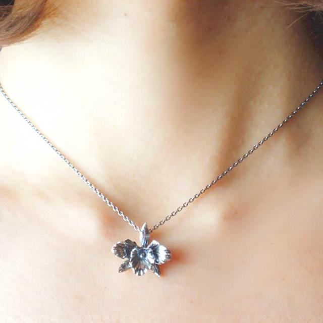 【関税込み】KUSIKOHC シルバー Flower ネックレス baa23f4f278302796f16155f719fe9