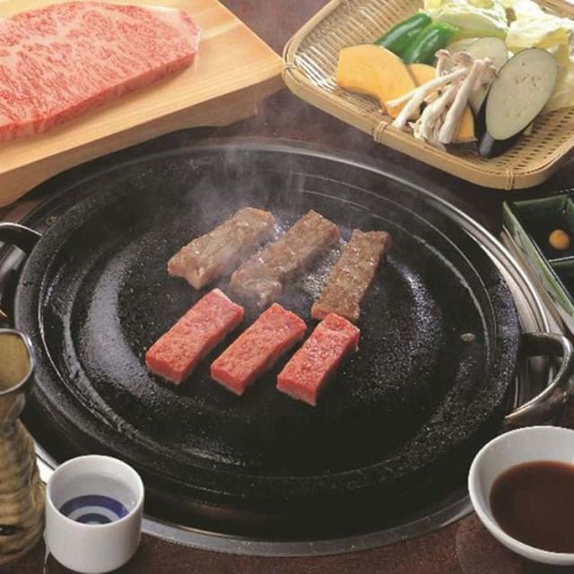 前沢牛 ロースステーキ 300g (150gx2枚) 黒毛和牛 牛肉 スライス 「全国肉用牛枝肉共励会」において最高位の名誉賞を6度も獲得した“味の芸術品”ともいわれる「前沢牛」 お歳暮 お中元 お土産 ご進物 ギフト 贈り物に最適 ※離島は配送不可 4800021の通販は