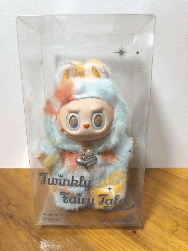 ラブブ Newバージョン レインボー ラブブ 17cm labubu キーホルダーの 