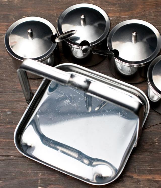 タイの薬味入れ 調理器具 スパイスボックス インド マサラ ケース アジアン食品 エスニック食材の通販はau Pay マーケット インド アジアの雑貨と衣料 Tirakita