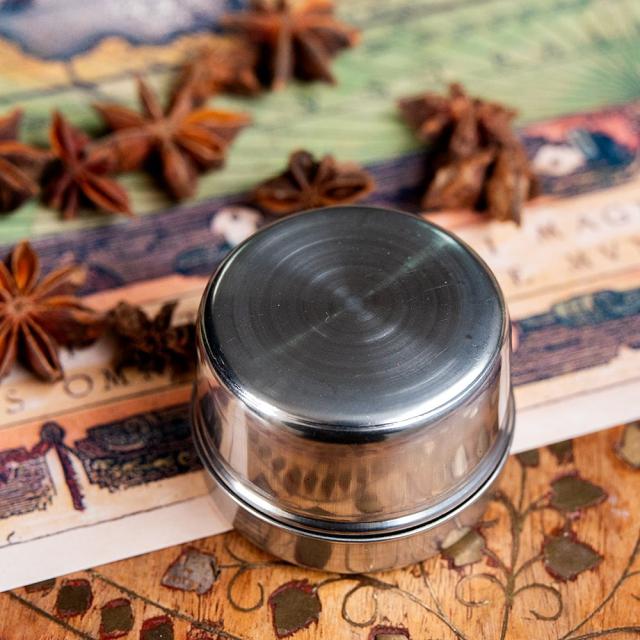 ステンレスのマサラケース 小物入れ 約5cm×約3.5cm 約50ml