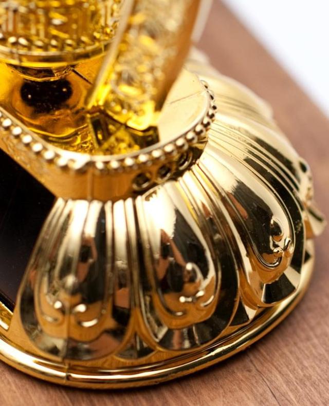 光で回り続ける ソーラーマニ車 仏教用具 アジア チベタン エスニック インド 雑貨の通販はau Pay マーケット インド アジアの雑貨と衣料 Tirakita