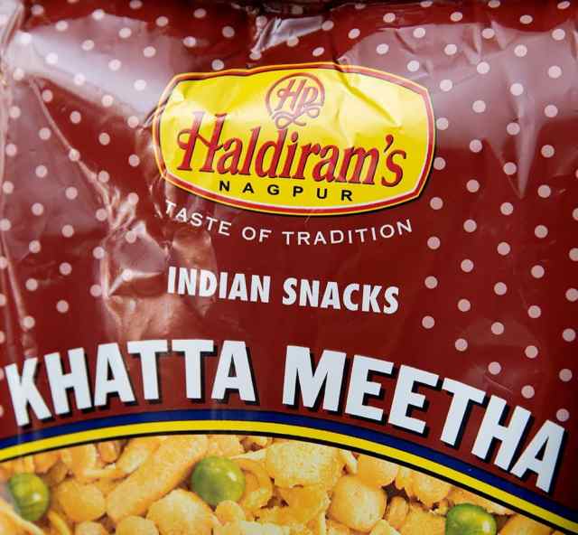 インドのお菓子 甘酸っぱいスナック カッタミータ Khatta Meetha ハルディラム ナムキン ナムキーン ハルディラム Haridirams インスの通販はau Pay マーケット インド アジアの雑貨と衣料 Tirakita