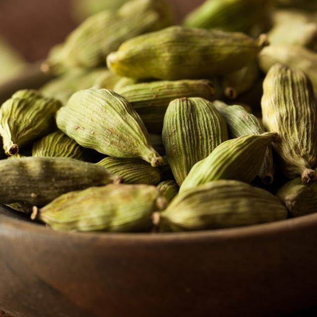 グリーンカルダモン ホール Green Cardamom Whole 50gパック Viraki Bros Cardamom インド スパイス カレー アジアン食品 エスニッの通販はau Pay マーケット インド アジアの雑貨と衣料 Tirakita