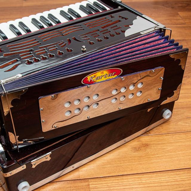 【送料無料】 【Kartar Music House社製】ポップアップハルモニウム 32鍵 2リード 3ドローンタイプ / Harmonium ピアノ インド 楽器 鍵盤楽器 民族楽器 インド楽器 エスニック楽器 ヒーリング楽器_11