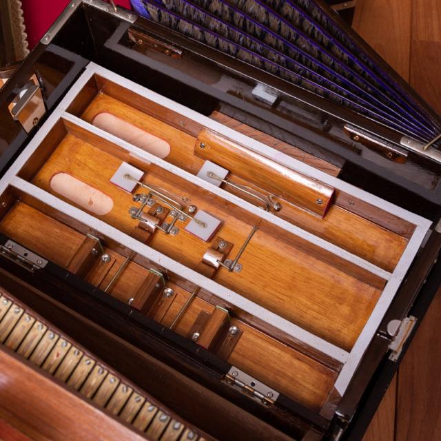 【送料無料】 【Kartar Music House社製】ポップアップハルモニウム 32鍵 2リード 3ドローンタイプ / Harmonium ピアノ インド 楽器 鍵盤楽器 民族楽器 インド楽器 エスニック楽器 ヒーリング楽器_7