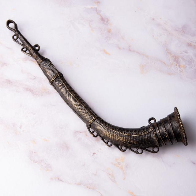【送料無料】 トゥラヒ（turahi） ドクラ鋳造のメタルホーン インドの民俗ラッパ 32cm / Turahi インド民俗楽器 管楽器 民族楽器 インド楽器 エスニック楽器 ヒーリング楽器_5