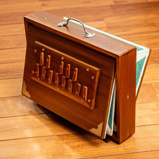 【送料無料】 シュルティボックス Shrutibox Kartar Music House社製【ソフトケース付き】 / ハルモニウム Harmonium ピアノ ヒンドゥースターニー インド 楽器 民族楽器 インド楽器 エスニック楽器 ヒーリング楽器