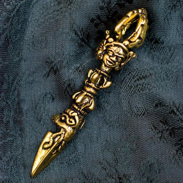 ヴァジュラのゴールドペンダントトップ 直径約6cm / アクセサリ インド 
