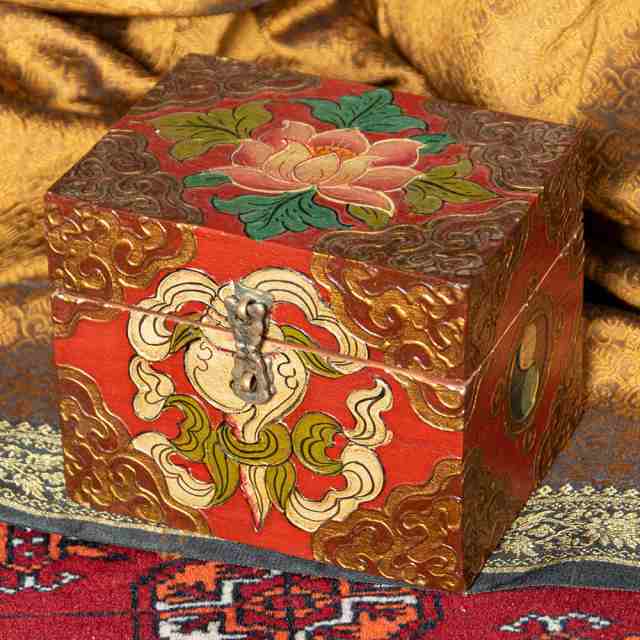 送料無料】 〔一点物〕チベットの伝統小物入れ 美しい色彩と吉祥