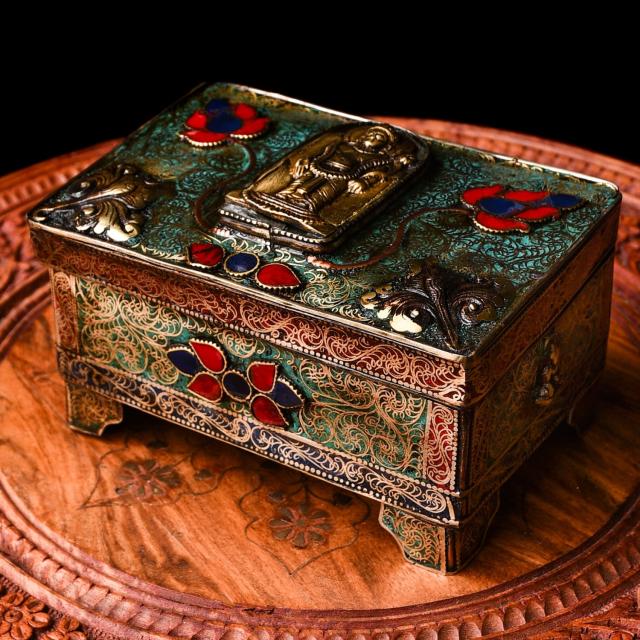 【送料無料】 【高精細】無限唐草 チベタン ジュエル ボックス ヴィシュヌ 15.5 x 10.5cm / 小物入れ ジュエルボックス 宝石箱 文具箱 インド ピルケース アクセサリーケース エスニック アジア 雑貨