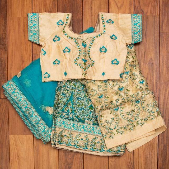 送料無料】 インドのレヘンガドレスセット / パーティードレス