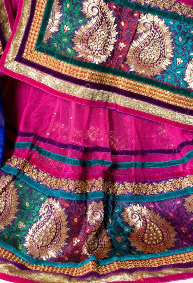 送料無料】 【1点物】インドのレヘンガ 【ピンク×青】 / パーティー