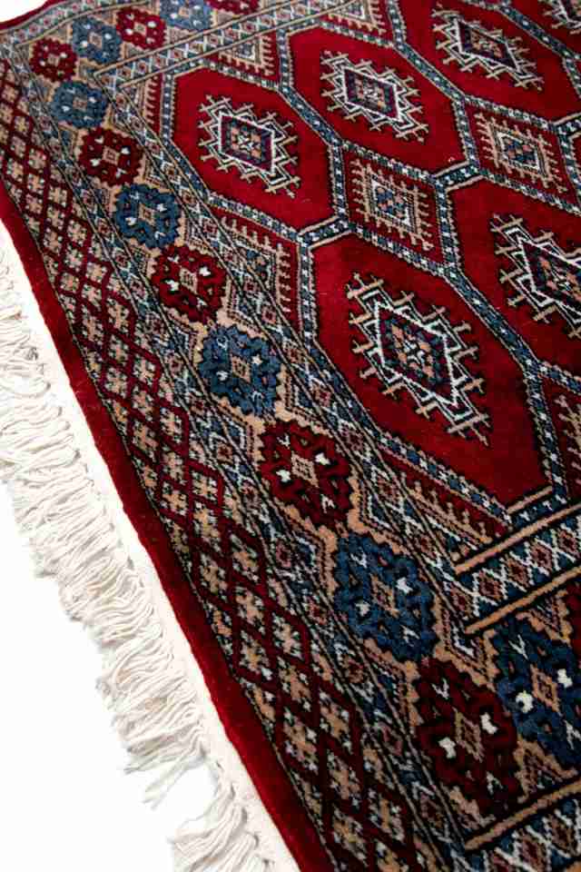 送料無料】 ザンスカール遊牧民の手織りのアンティック絨毯【たてｘ