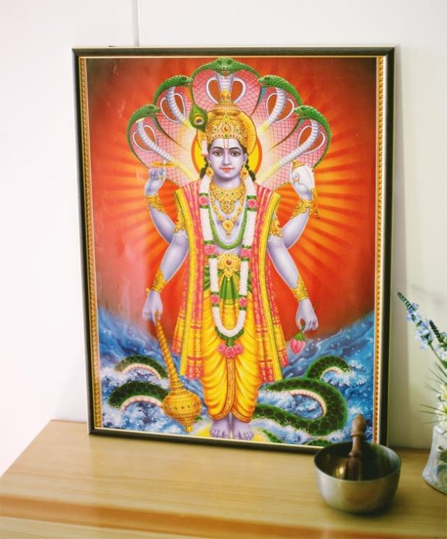 約67cm×約47.5cm〕大判インドのヒンドゥー神様ポスター サラスヴァティ