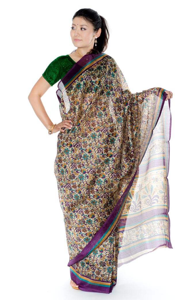 タッサーシルク風の光沢サリー 更紗柄 民族衣装 デコレーション布 インド インドサリー レディース エスニック衣料 アジアンファッの通販はau Pay マーケット インド アジアの雑貨と衣料 Tirakita