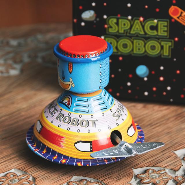 ゼンマイ式 クルクル動き回るスペースロボット インドのレトロな