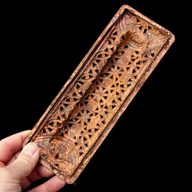 【送料無料】 銅造り チベット香用 蓋付きお香立て 吉祥文様 【約21cm×約7.5cm】 / アンティーク チベタン 高品質 ネパール インセンス インド アジア エスニックの通販は