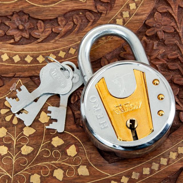インドの南京錠 HITSON HERO / 鍵 カギ ロック アンティーク ヴィンテージ エスニック アジア 雑貨