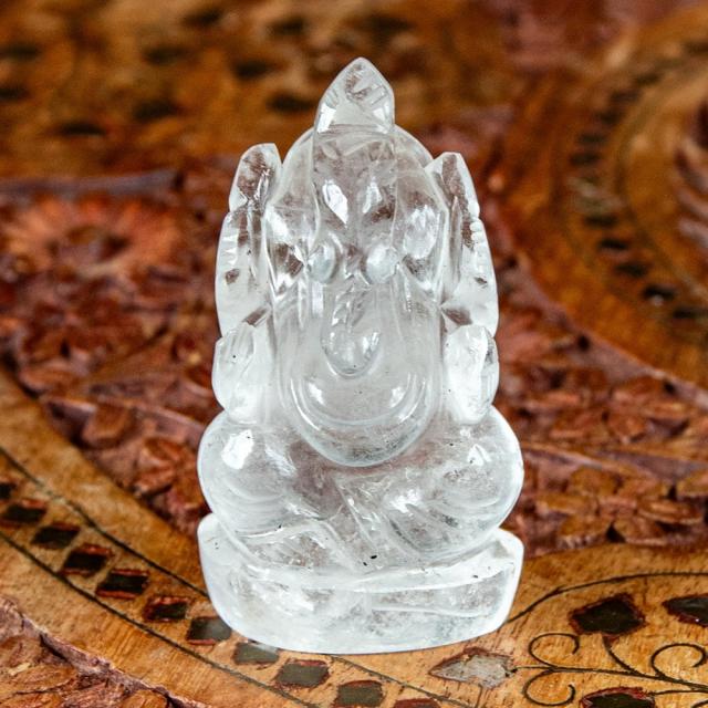 送料無料】 【一点物 天然石】手彫りのクリスタル ガネーシャ 水晶 約 