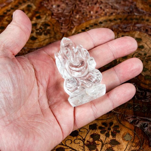 送料無料】 【一点物 天然石】手彫りのクリスタル ガネーシャ 水晶 約