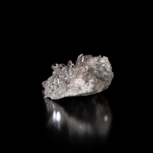 【送料無料】 【一点物】 ヒマラヤ水晶原石 83g】ルチル 透明度 クラスター タビー バーコード / クリスタル ヒマラヤ産 天然石 宝石 ジャイプール ジュエル ジュエリー パワーストーン 化石 エスニック アジア インド アクセサリー アンクレット ピアス リング ビンディー_1
