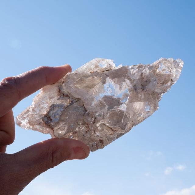 送料無料】 【一点物】 ヒマラヤ水晶原石 393g】マイカ 雲母 透明度 