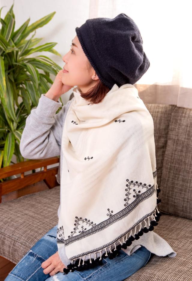 【送料無料】 ブジョーディ村の手織りショール / ストール マフラー ブランケット カッチ 刺繍 TIRAKITA(ティラキタ) ドゥパッタ スカーフ レディース エスニック衣料 アジアンファッション エスニックファッション_12