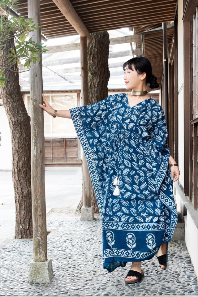 dosa ラジャスタンドレス　インディゴ　藍染め　　カディコットン dosa ラジャスタンドレス インディゴ 藍染め カディコットン
