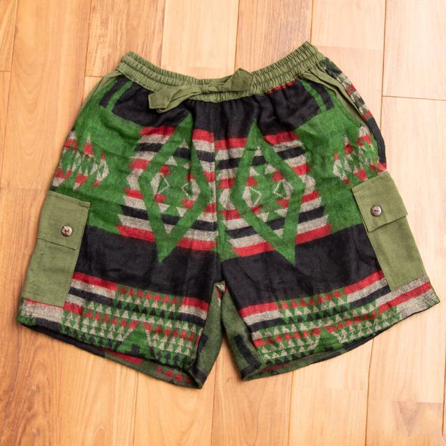 ネパールふわふわ起毛のハーフカーゴパンツ 女性パンツ ウール ショートパンツ メンズ レディース ユニセックス アジアンファッション の通販はau Pay マーケット インド アジアの雑貨と衣料 Tirakita