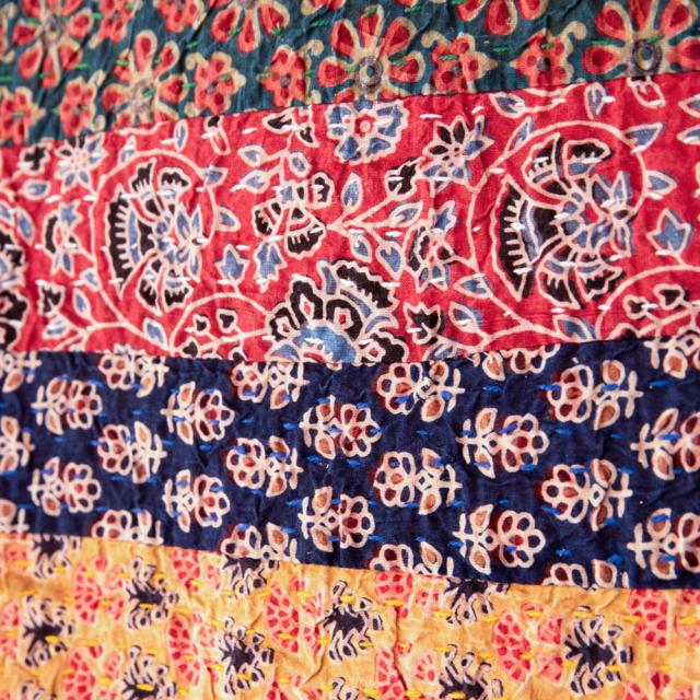 【送料無料】 【展覧会出品用 最高級品 １点物】カンタ刺繍とバルメール村の美しいアップリケの特大マルチクロス 【約278cm x 225cm】 グリーン / 大判布 大きい ベッドカバー 壁掛け アジアン インテリア エスニック_8