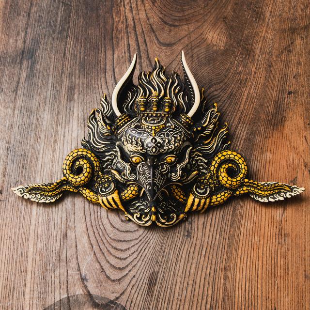 インドの金属製壁掛け