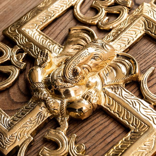 送料無料】 〔壁掛けタイプ〕インドの神様ウォールハンギング 卍と