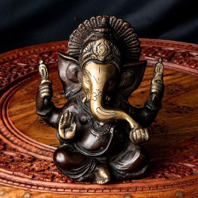 送料無料】 【一点物 天然石】手彫りのラブラドリイッティ ガネーシャ