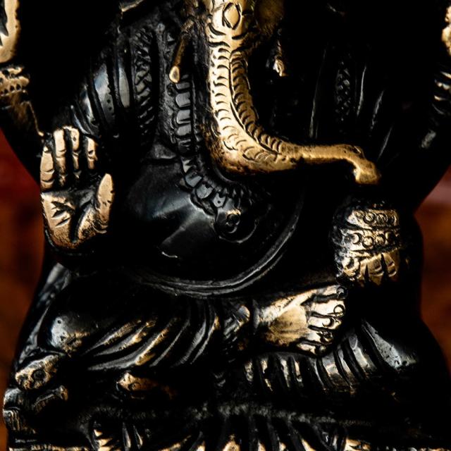 送料無料 ガナパティ ガネーシュ 仏像 神像 ガネーシャ 坐像 重厚なブラス製 高さ17.5cm程度 インド 神様 置物 ガネーシャ 坐像 重厚なブラス製 高さ18.5cm程度 ⁄ ガナパティ