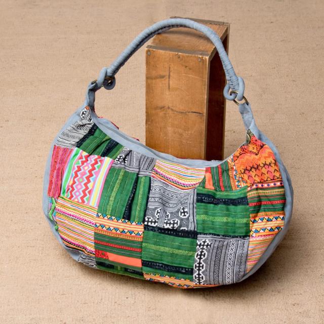 送料無料】 モン族刺繍のトラベルバッグ / ボストンバッグ ショルダー