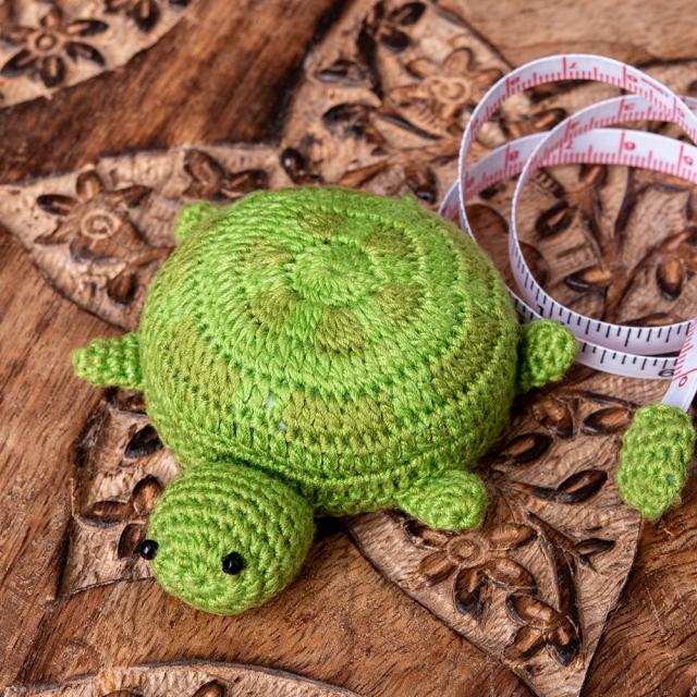 尻尾が伸びる! 亀さんメジャー センチとインチが測れる 巻き尺